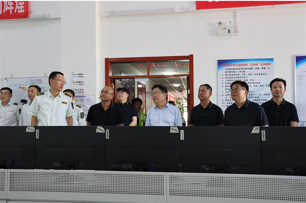 中电建冀交高投荣耀体育（中国）赴新元高速督导节前安全保畅工作